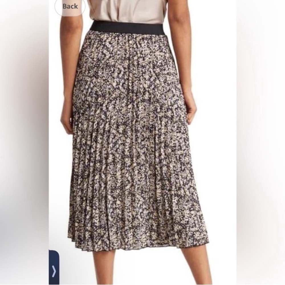 MEDIUM VINCE Vince Camuto Ladies Pleated
Midi Skirt - Picture 9 of 9